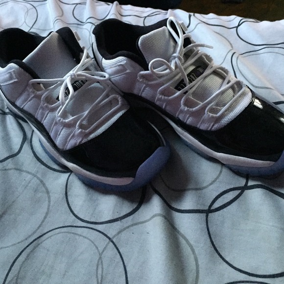 Jordan Concord 11's
