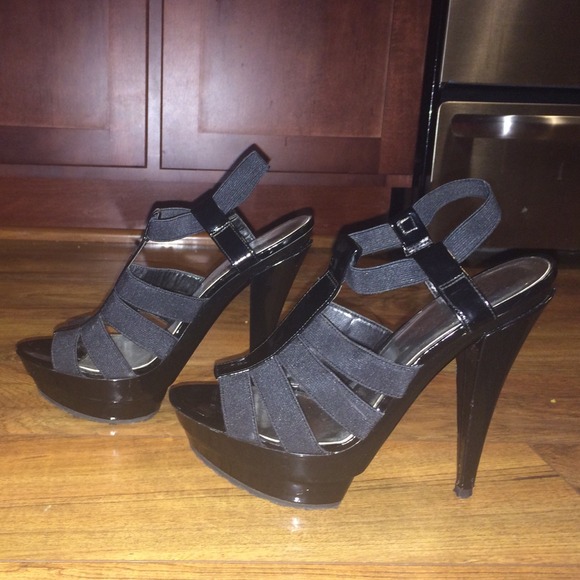 Jessica Simpson strappy sandals