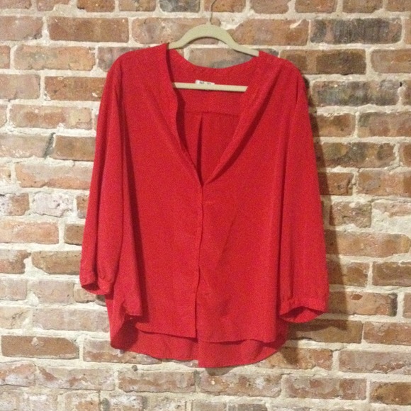 ⬇️⬇️Red old navy top