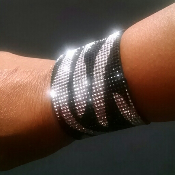 SOLD OUT! Bracelet - Picture 3 of 4