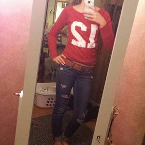 Red and white crop sweatshirt