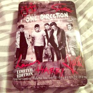 Make Up By One Direction - Midnight Memories Kit