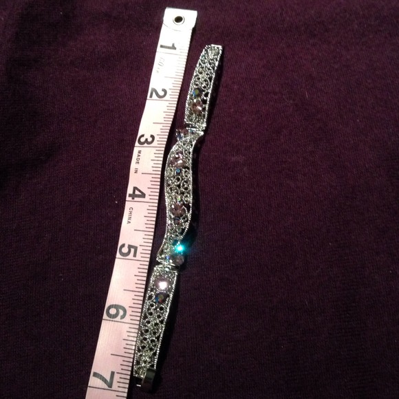 ANTIQUE SILVER PLATED AB PURPLE CRYSTALS BRACELET - Picture 4 of 4