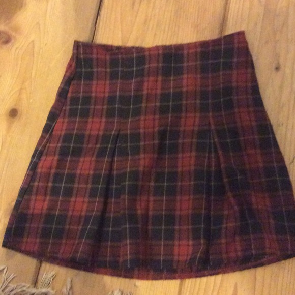 brandy Melville red plaid skirt