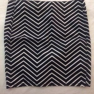 Black and White ZigZag striped skirt from H&M