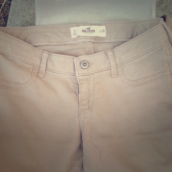 Beige Hollister skinny jeans