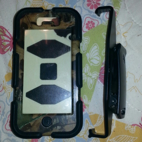 Griffin Survivor Camo Case