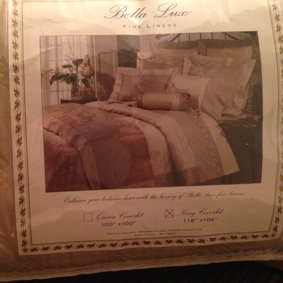 💥💥SOLD💥💥 Coverlet