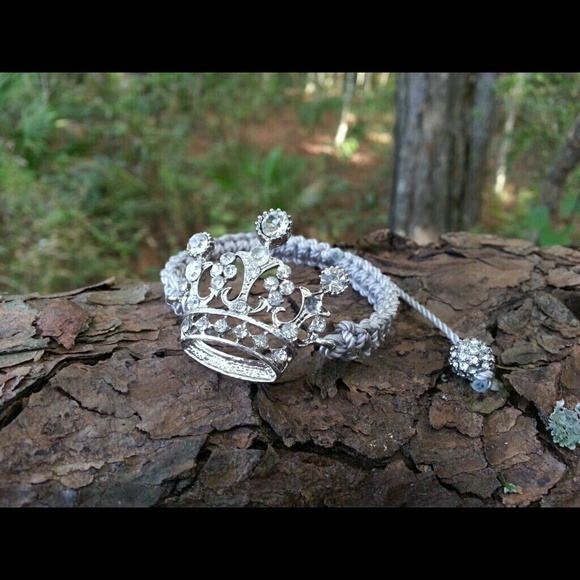 Crown shamballa grey and crystal bracelet