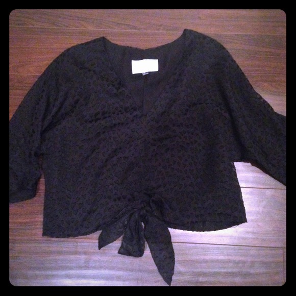 Heart print tie front top
