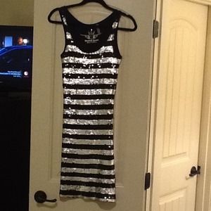 Black and silver sequins dress