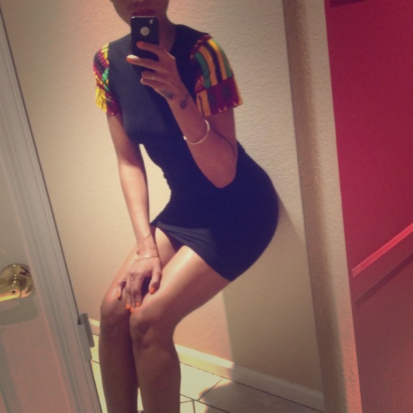 Dresses & Skirts - Dress w/ African print sleeves