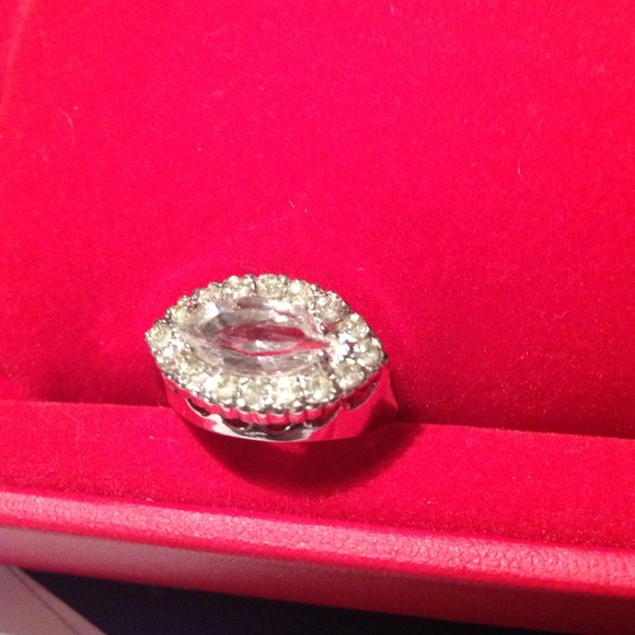 18k WH GOLD FILLED WITH CZ's BY VARGUS SZ 8.25 - Picture 1 of 3