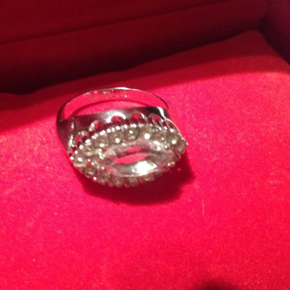 18k WH GOLD FILLED WITH CZ's BY VARGUS SZ 8.25 - Picture 3 of 3