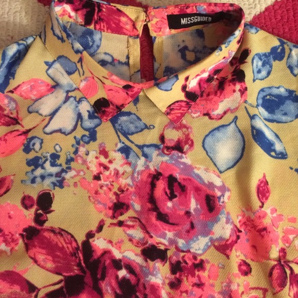 Floral print collared blouse - Picture 2 of 2