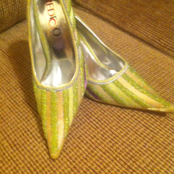 Green pumps - Picture 1 of 3