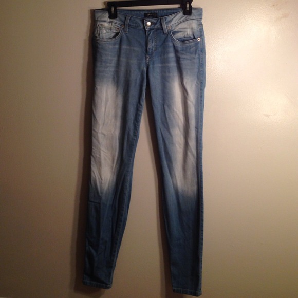 BEBE light denim jeans in size 27
