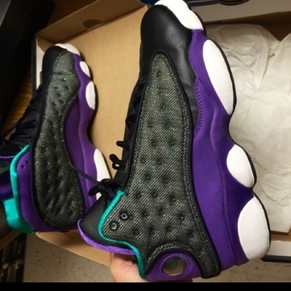 🚫SOLD🚫 Jordan Grape 13s - Picture 3 of 4