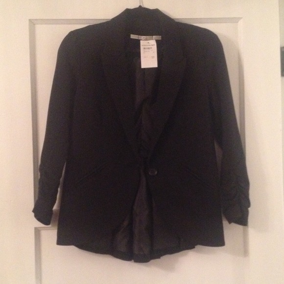✨🆕Black riders peplum jacket✨