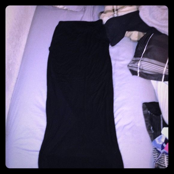 🚫SOLD TO PLATOS🚫Front slit maxi skirt