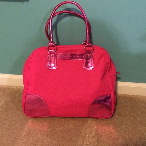 Victoria Secret Overnight Bag!
