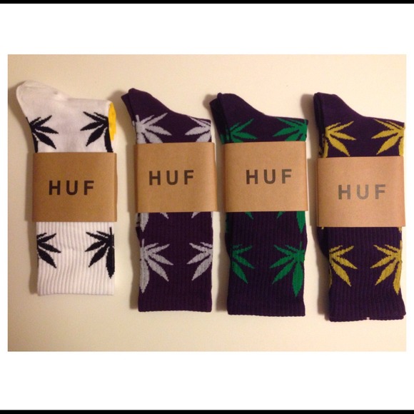 4 pairs of HUF socks