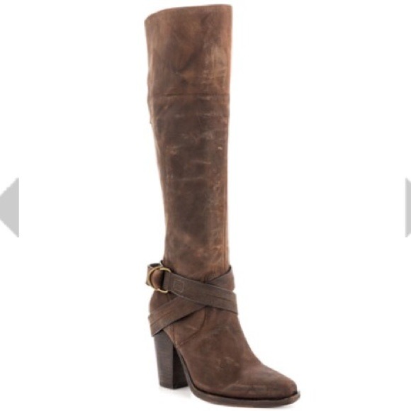 Steve Madden Shoes - ✨HP✨ NIB [steve madden] rockiie tall boot