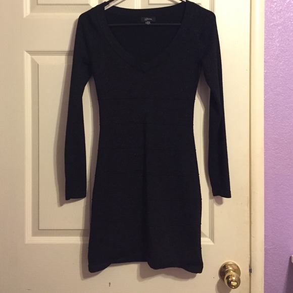Guess: long sleeve body con dress