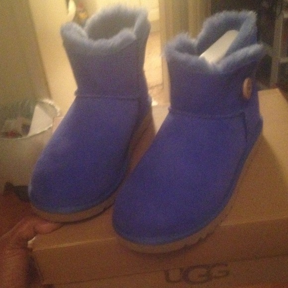 Authentic Mini Bailey Button UGH