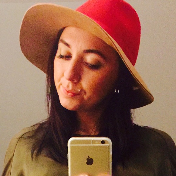 Juicy couture wool hat