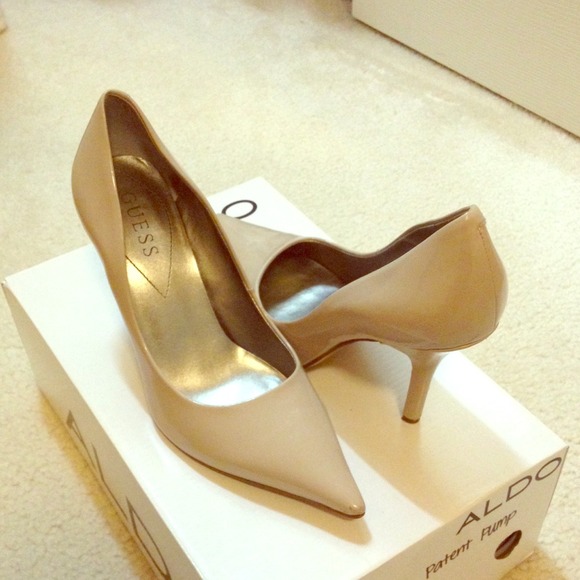 Guess Nude Patent Pumps