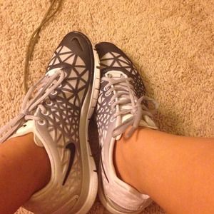 Nike free runs 5.0