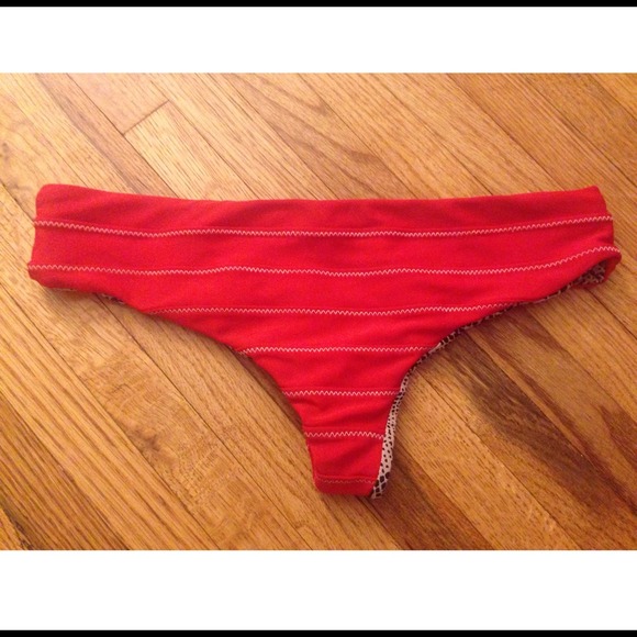 ❌SOLD❌Acacia Swimwear Sports Illustrated Mumbai