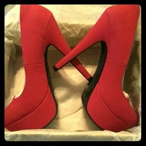 Red Charlotte Russe Lianne Suade Pumps