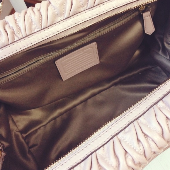 Authentic Coach leather handbag - Picture 3 of 4