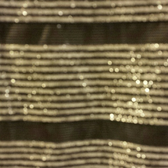 YA LOS ANGLES Short Sleeve Metallic Yarn Dress - Picture 4 of 4