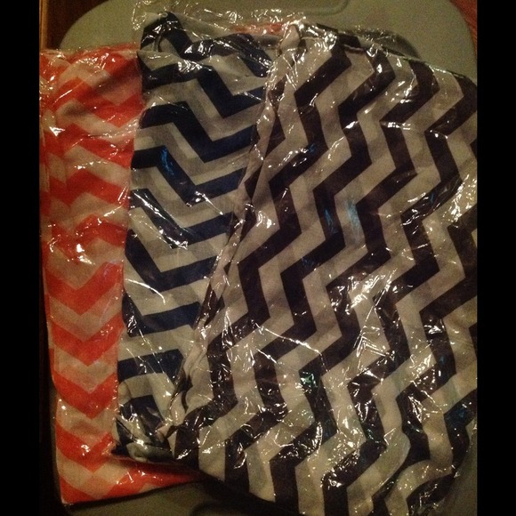 Chevron scarfs
