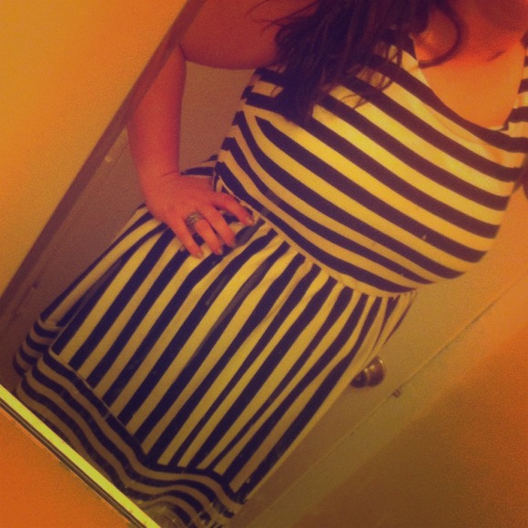 Black n white dress👯