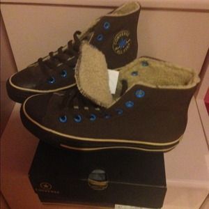 Converse, fur lined sneakers Sz 4.5Y/37 brand new!