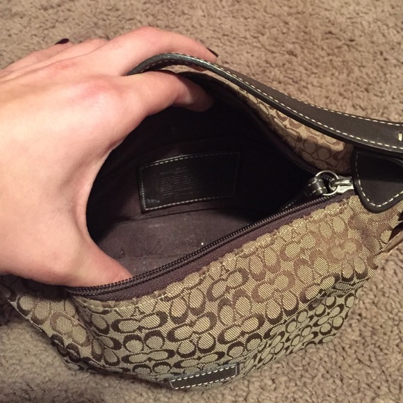 coach cosmetic bag 👑🌺 - Picture 4 of 4