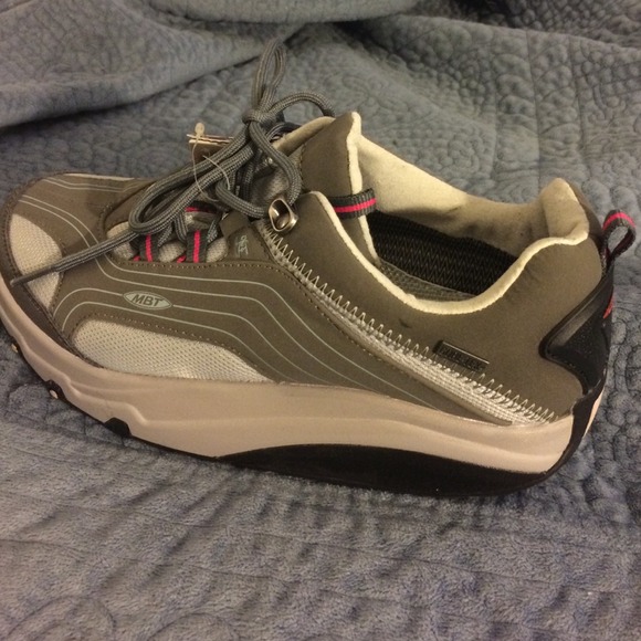 MBT walking sneaker