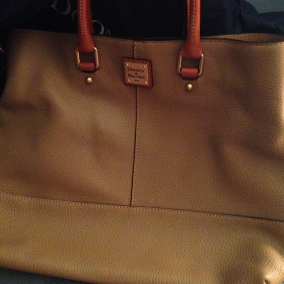 New condition dooney  Bourke hand bag