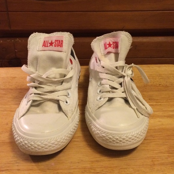 White Converse lo's (product) RED