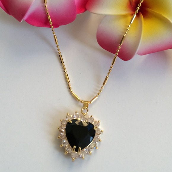 Jewelry - HeartCrystal pendant