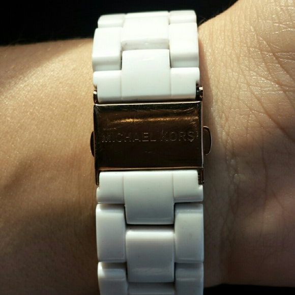 Michael Kors Watch - Picture 2 of 2