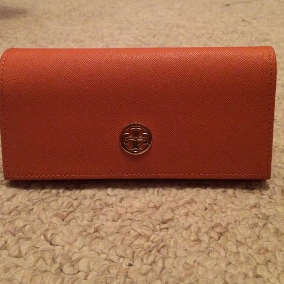 Tory Burch Sunglasses 😎 JUST LOWERED PRICE - Picture 1 of 3