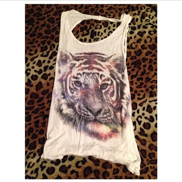 Tiger tee