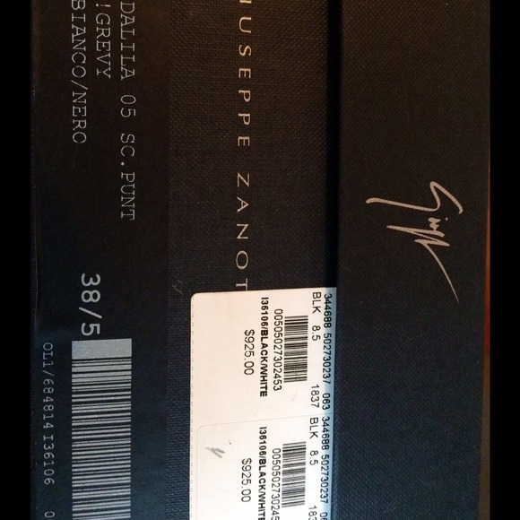 💥🎉👏2 HOUR SALE👏🎉Giuseppe Zanotti zebra flats - Picture 3 of 4