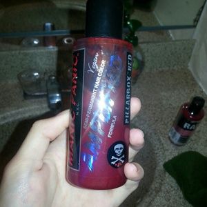 Hot topic manic panic pillarbox red hair dye