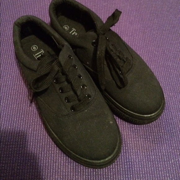 Black platform sneakers
